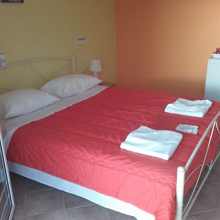 Olympic View Guesthouse Kalámion Екстериор снимка
